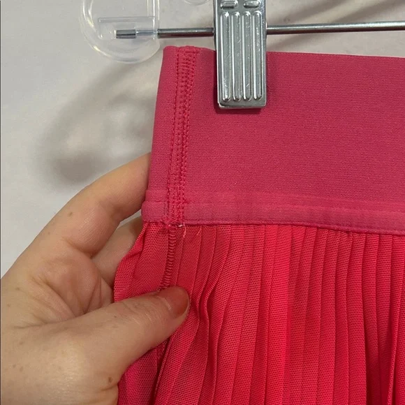 LULULEMON Mesh Pleats Mid-Rise Mini Tennis Skirt
Lip Gloss Pink sz 4 - Picture 7 of 8